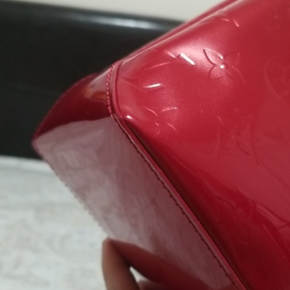 Lous Vuitton Vernis Wilshire PM Pomme D'amour - Picture 15 of 16